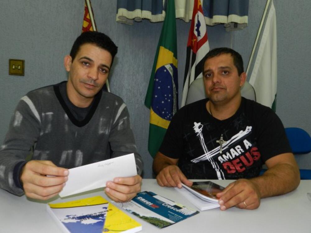 VEREADORES BUSCAM SOLUÇÕES PARA PROBLEMAS NO TRANSPORTE COLETIVO DO THEODORO DE SOUZA BARROS