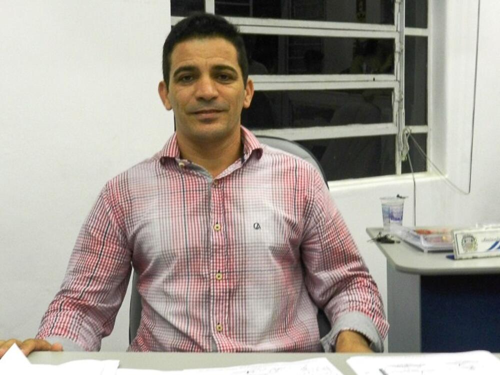 ELIAS CANDEIAS PROPÕE NOVAS MEDIDAS PARA FACILITAR O PAGAMENTO DE TRIBUTOS