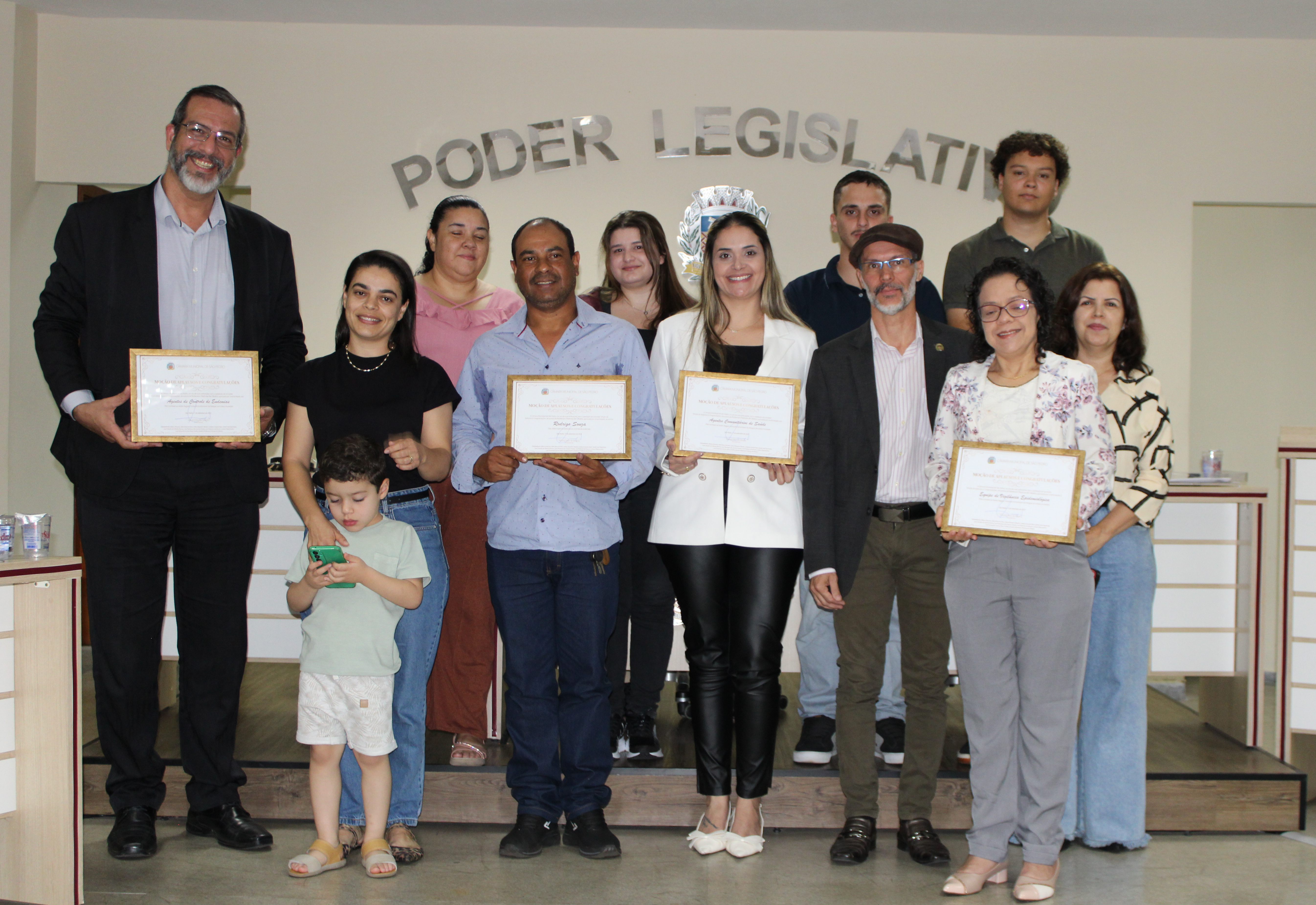 Moção de Aplausos e Congratulações