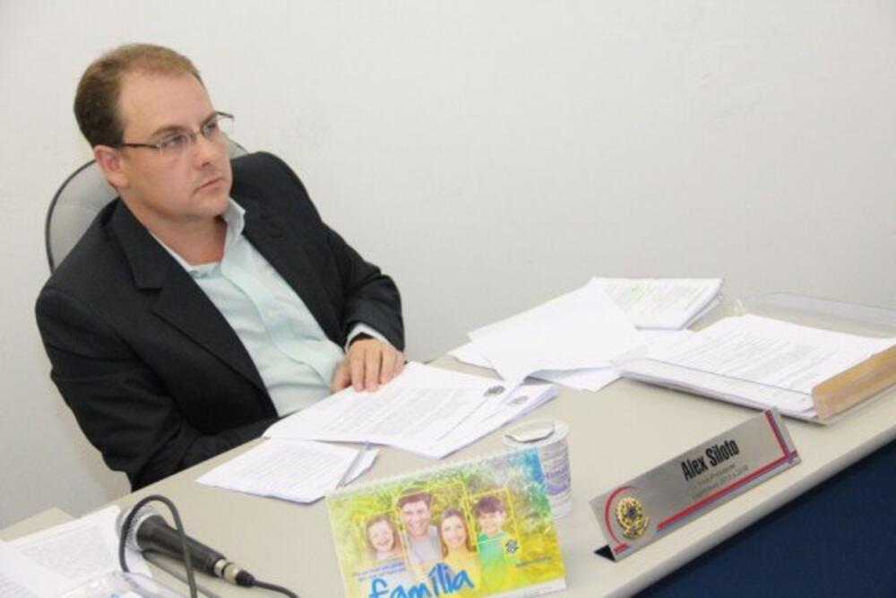 ALEX SILOTO SOLICITA COMPRA DE DECIBELÍMETRO PARA O MUNICÍPIO