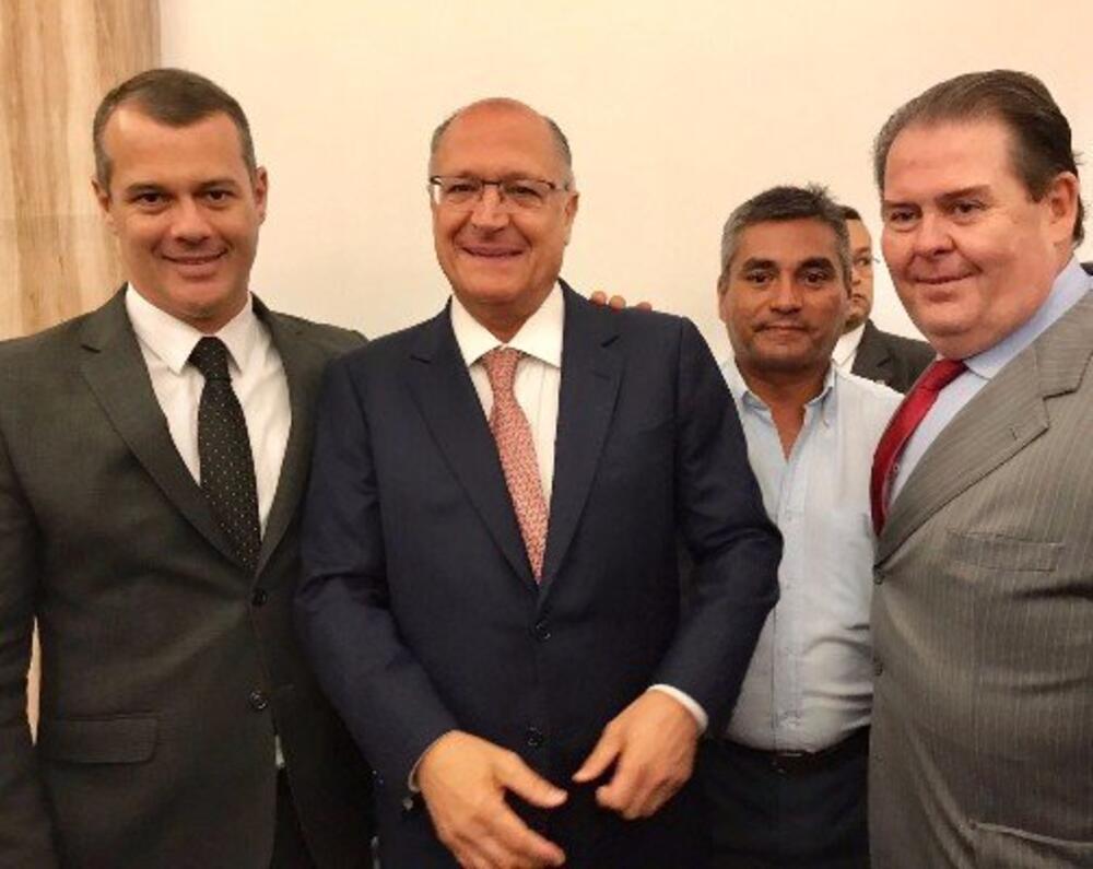 VEREADORES DR. CÁSSIO CAPELLARI E ÍNDIO APROVEITAM EVENTO PARA FAZER REIVINDICAÇÕES PARA MUNICÍPIO E REGIÃO
