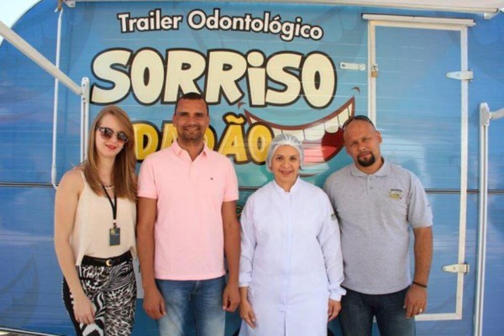 ADRIANO VITOR PROMOVE AÇÃO SOCIAL ATRAVÉS DO PROJETO SORRISO CIDADÃO