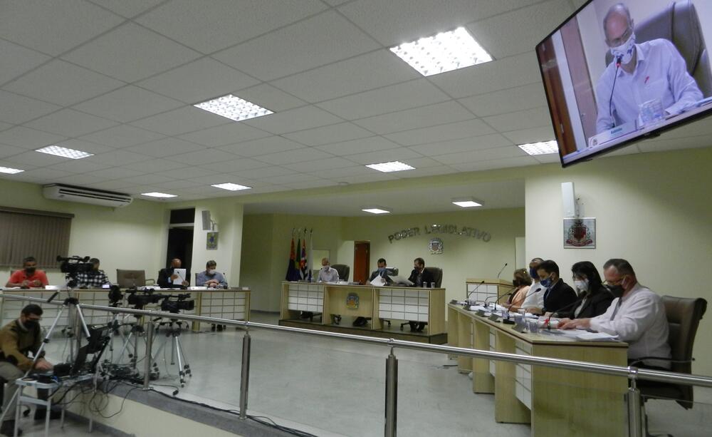 MOÇÃO DE APLAUSOS A EDUCADORES POR TRABALHO EM PANDEMIA É APROVADA