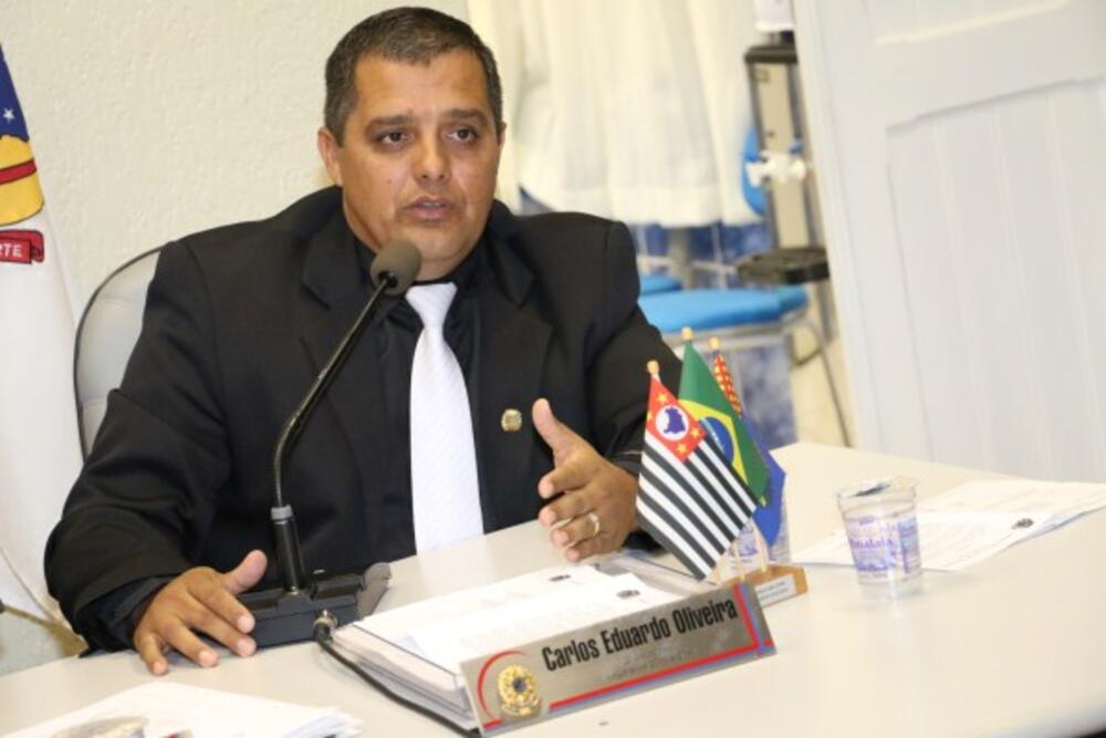 DU SOROCABA SUGERE A INSTALAÇÃO DE BANCOS NA ENTRADA DA UPA