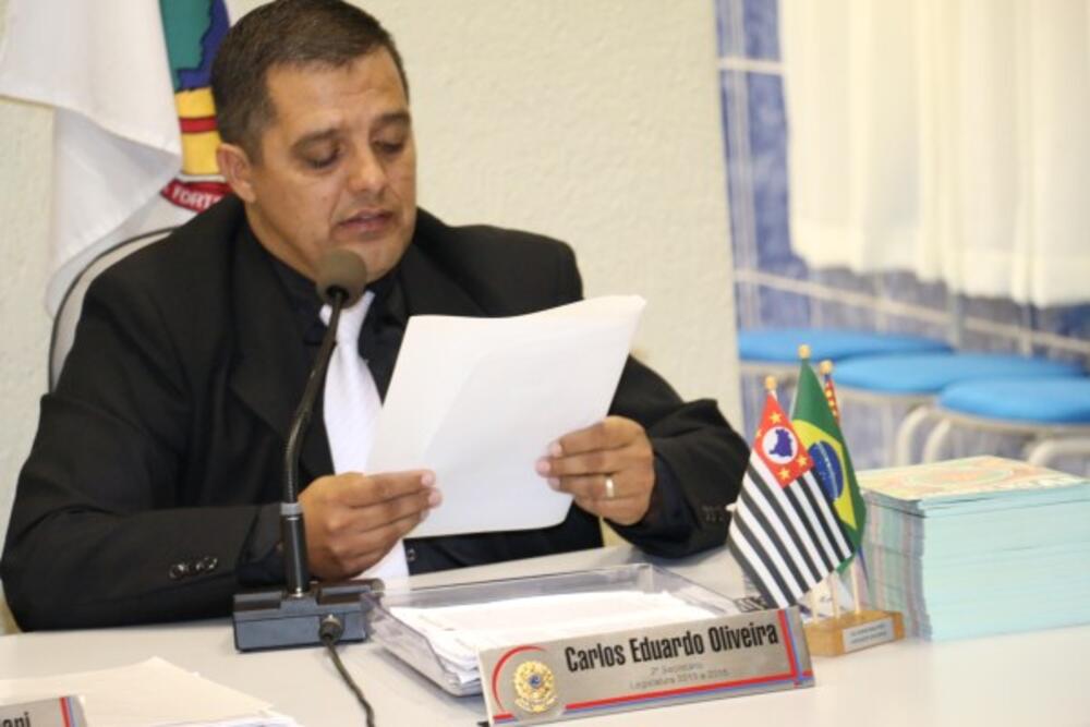 DU SOROCABA SOLICITA A INSTALAÇÃO DE LIXEIRAS NA PRAÇA DA MATRIZ