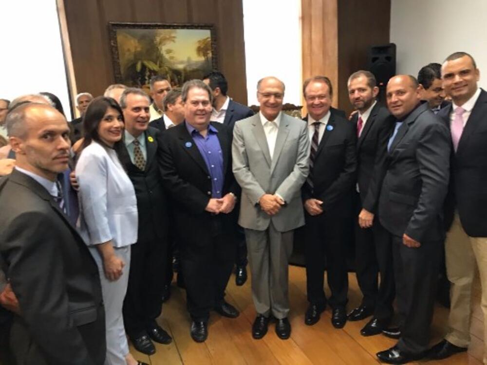 VEREADORES ACOMPANHAM ASSINATURA DE CONVÊNIO ENTRE HOSPITAL REGIONAL DE PIRACICABA E UNICAMP